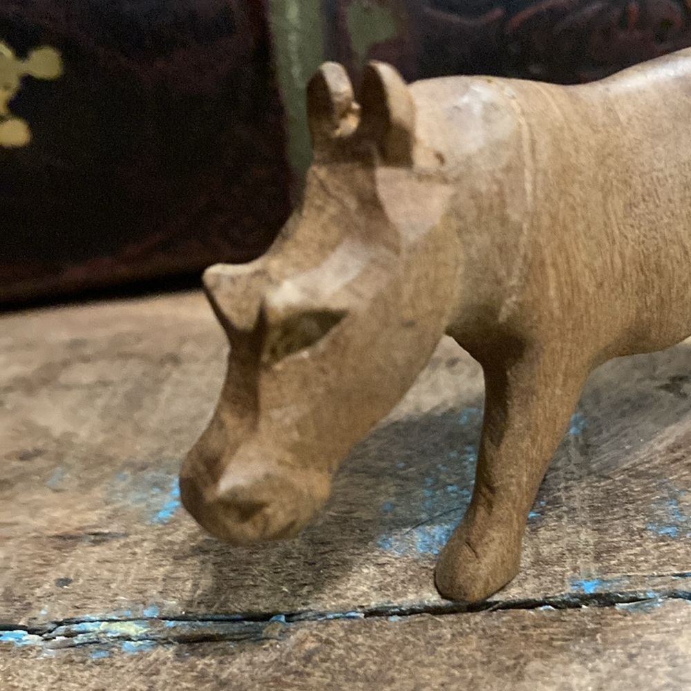 Vintage hand carved wooden hippo - Picture 8 of 9